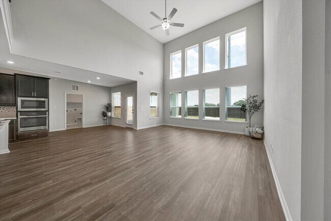 604 Spindrift Ln in Leander, TX - Building Photo - Building Photo