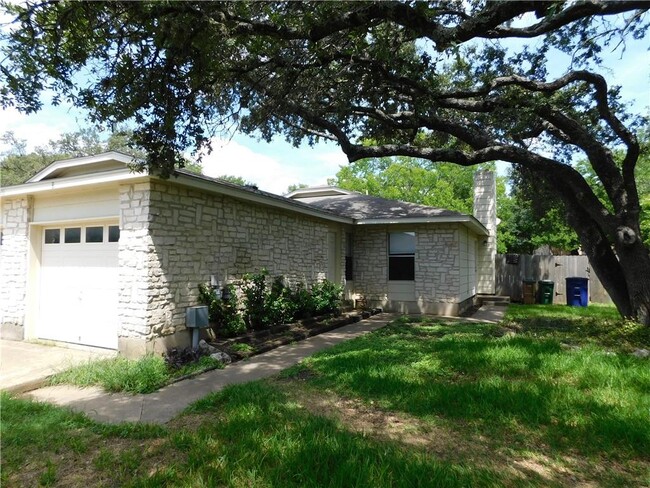 11609 Castle Rock Ct in Austin, TX - Building Photo - Building Photo