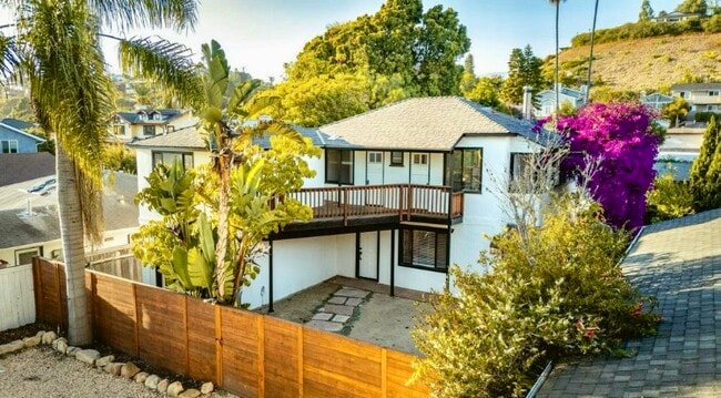 property at 2306 Cliff Dr