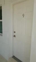 8080 Tatum Waterway Dr in Miami Beach, FL - Building Photo - Building Photo