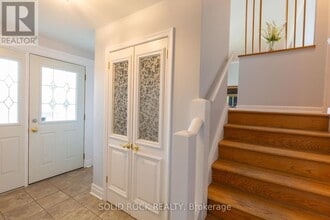2763 Kelly Ave in Ottawa, ON - Building Photo - Building Photo
