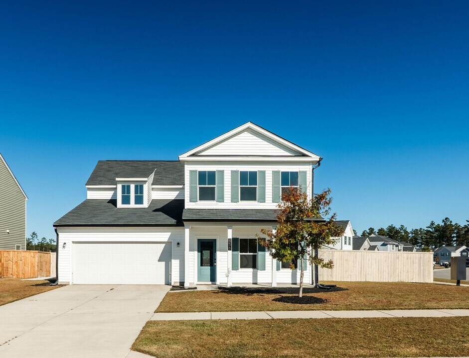 456 Carrara Dr in Summerville, SC - Building Photo