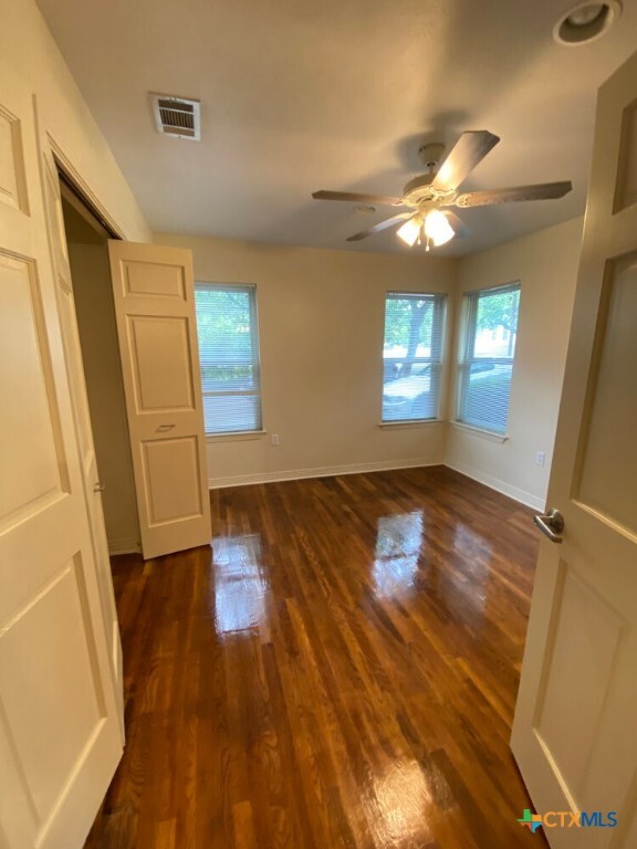 225 Scott St in San Marcos, TX - Building Photo - Building Photo