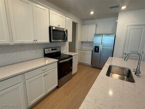 27857 Solis Grande Dr in Bonita Springs, FL - Foto de edificio - Building Photo