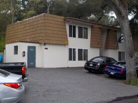 5566 Tunitas Ave, Unit 4 in Atascadero, CA - Building Photo