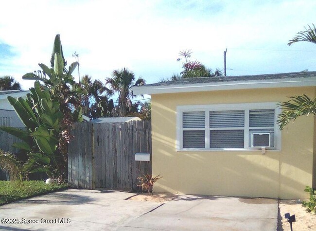 property at 185 SE 4th St