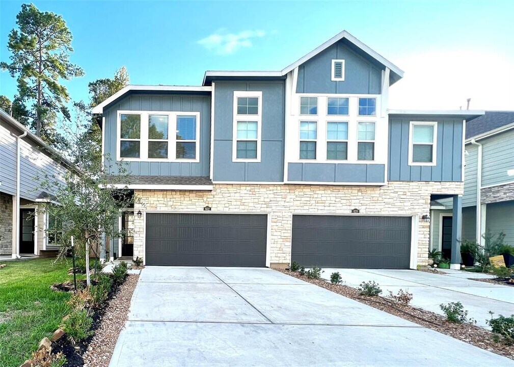 632 Royal Arch Dr in Conroe, TX - Building Photo