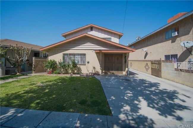 property at 137 S 5th St