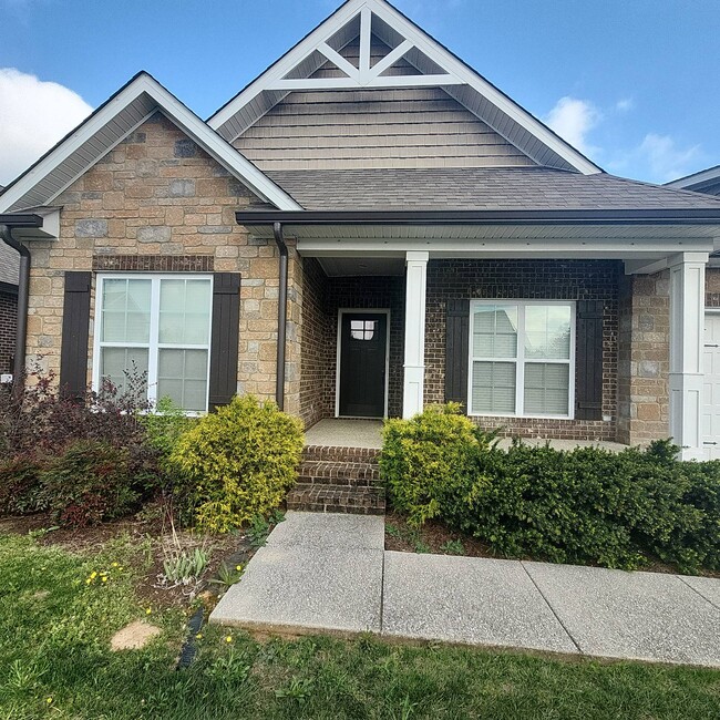 property at 1137 Cross Pointe Dr