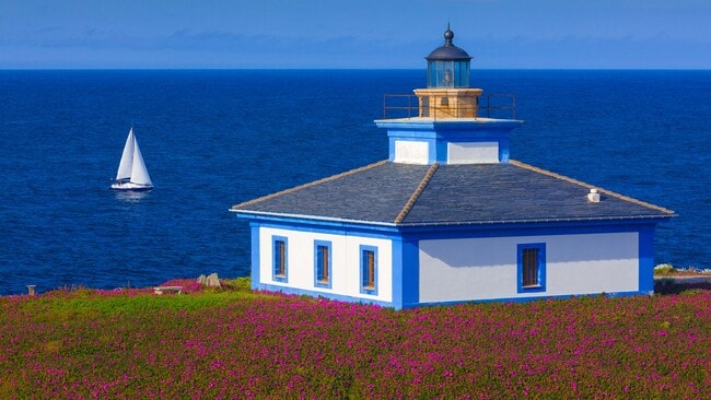 property at 511 Edison St W