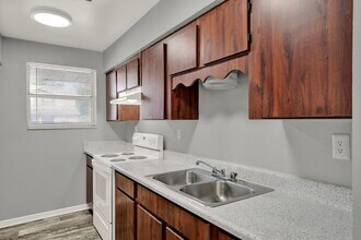 230 Whispering Oaks Ct in Orange City, FL - Building Photo - Building Photo