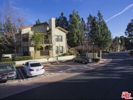973 Westcreek Ln in Thousand Oaks, CA - Building Photo