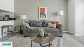 2030 Northcliffe Dr in Winston-Salem, NC - Building Photo