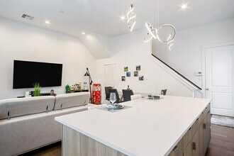 608 Janisch Rd in Houston, TX - Building Photo - Building Photo