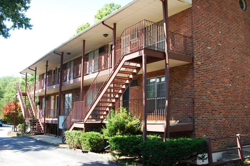 Saxony Apartments in Lexington, KY - Foto de edificio