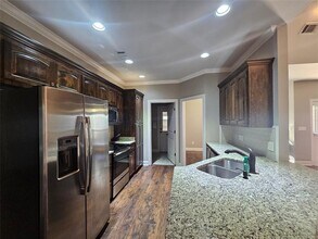1017 Ridge Point Dr in Deatsville, AL - Building Photo - Building Photo