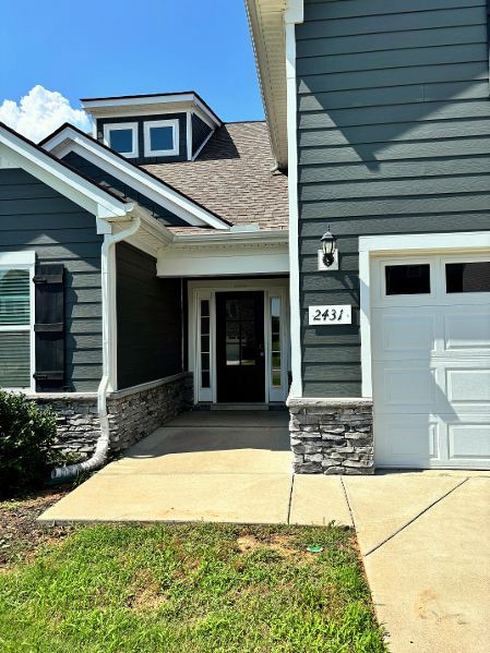 2431 Hollis Dr in Murfreesboro, TN - Foto de edificio - Building Photo