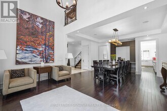 44 Crossburn Dr in Toronto, ON - Building Photo - Building Photo