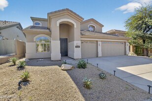 10587 E Sheena Dr in Scottsdale, AZ - Building Photo