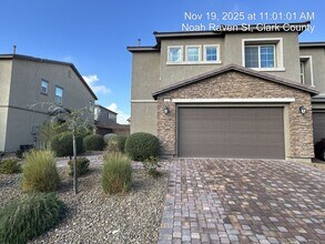 7053 Noah Raven St in North Las Vegas, NV - Foto de edificio - Building Photo