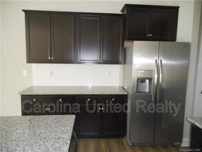 8731 Harris Lake Ln in Charlotte, NC - Building Photo - Building Photo