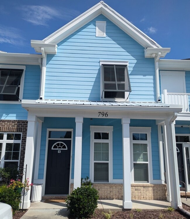 796 Sail House Ct