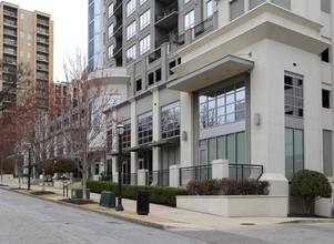 Luxe Midtown in Atlanta, GA - Foto de edificio - Building Photo