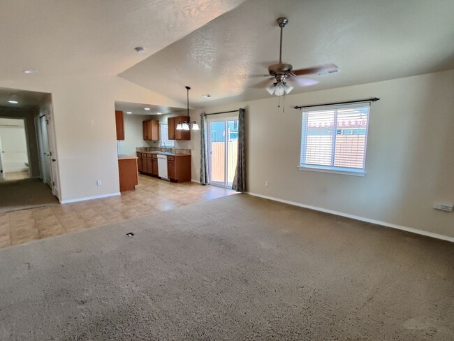 502 S Florida Pl in Kennewick, WA - Building Photo - Building Photo