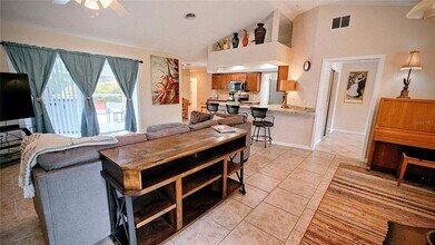 881 Bayshore Dr in Englewood, FL - Building Photo - Building Photo