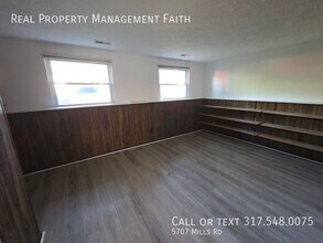 5707 W Mills Rd in Indianapolis, IN - Building Photo - Building Photo