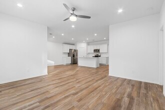 507 Cicero Ln in Pinehurst, TX - Building Photo - Building Photo