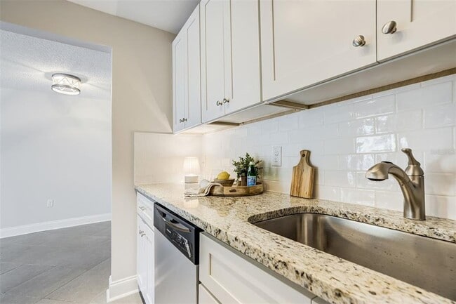 243 S McMullen Booth Rd in Clearwater, FL - Building Photo - Building Photo