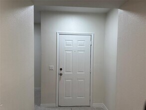 9515 Grovedale Cir in Riverview, FL - Building Photo - Building Photo