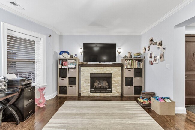 property at 5726 N Mozart St