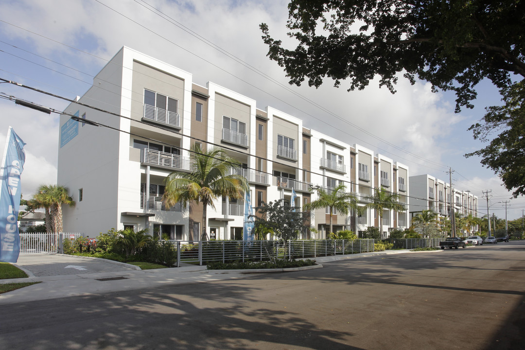 Galleria Lofts in Fort Lauderdale, FL - Building Photo