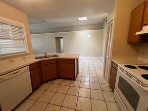 1615 Cracker Creek Ct in Oviedo, FL - Building Photo - Building Photo