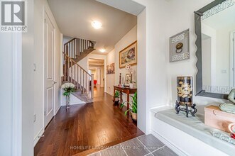 294 Valermo Dr in Toronto, ON - Building Photo - Building Photo