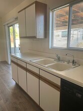 3720 Churchill Dr in Lake Havasu City, AZ - Foto de edificio - Building Photo