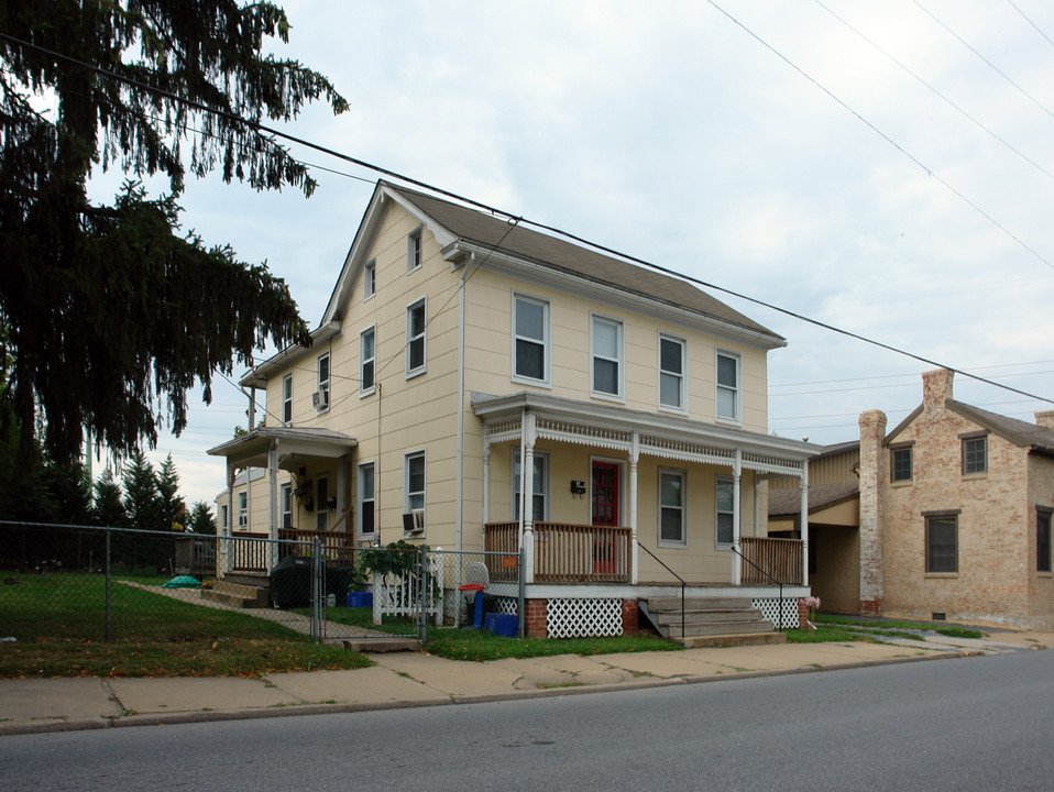 561 E Church St in Frederick, MD - Building Photo