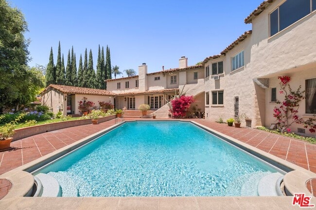 property at 1029 Chevy Chase Dr