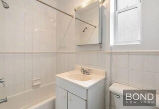 331 E 33rd St in New York, NY - Building Photo - Building Photo