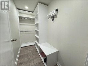 250 W 31st St in Hamilton, ON - Building Photo - Building Photo