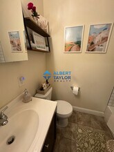 58 Medford St, Unit 1 in Somerville, MA - Building Photo - Building Photo