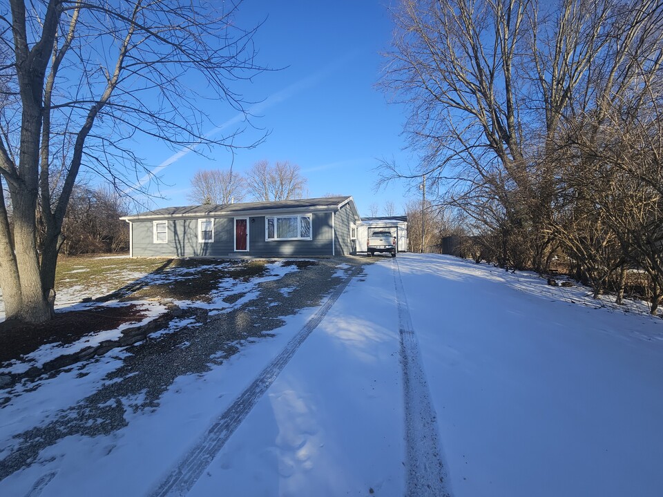 20856 Mt Pleasant Rd in Lawrenceburg, IN - Building Photo