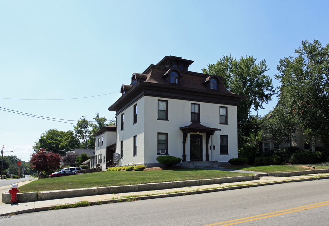 58 Congress St in Milford, MA - Building Photo