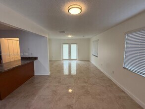 1781 NW 16th St in Miami, FL - Building Photo - Building Photo