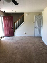 102 White Stone Ct in Jacksonville, NC - Building Photo - Building Photo