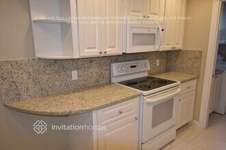 400 Capistrano Dr in Palm Beach Gardens, FL - Building Photo - Building Photo