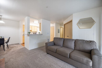 26904 171st Ave SE in Covington, WA - Foto de edificio - Building Photo