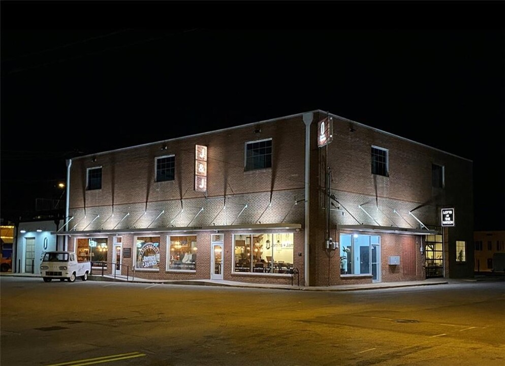 111 S Main St-Unit -201 in Springdale, AR - Building Photo